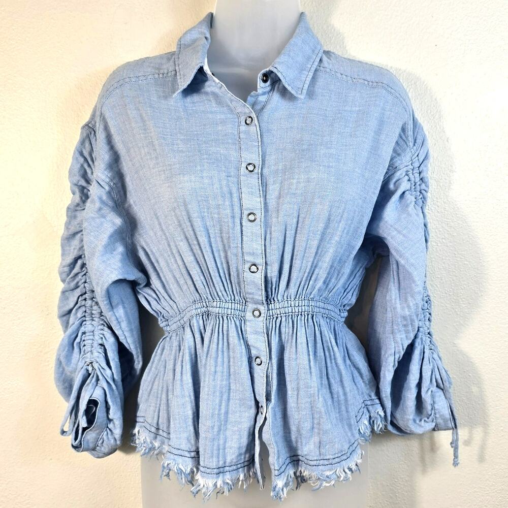 We The Free Pacific Dawn Button Up Blouse Womens XS Chambray Raw Hem Boho Summer